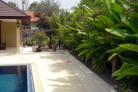 House in Pattaya, Thailand 4 bedrooms № 23283 - photo 10