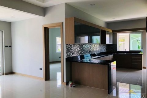 House in Pattaya, Thailand 4 bedrooms № 21436 - photo 5