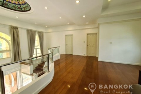 House in Samut Prakan, Thailand 4 bedrooms № 19448 - photo 10