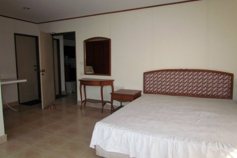 Condo on Jomtien Beach, Pattaya, Thailand, 2 bedrooms  № 22789 - photo 2