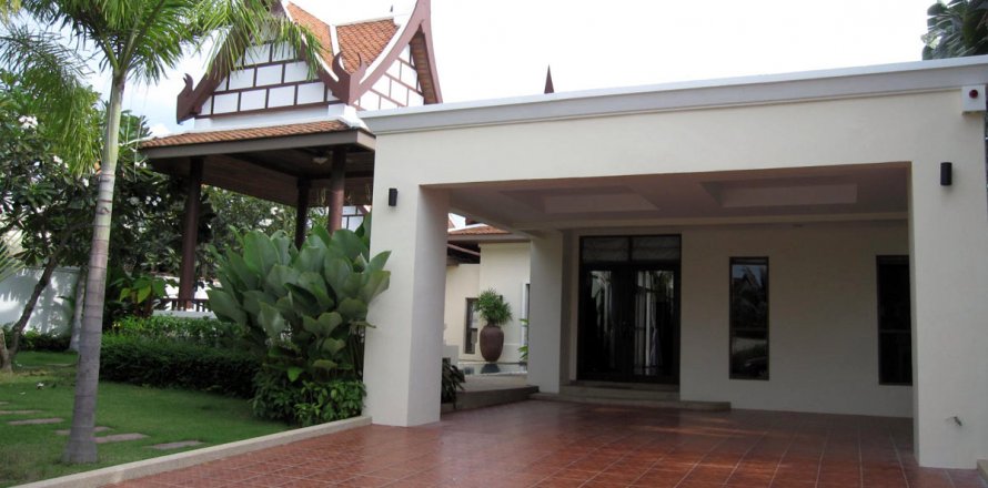 House in Pattaya, Thailand 3 bedrooms № 22754