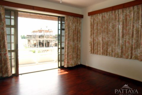 House on Jomtien Beach, Pattaya, Thailand 4 bedrooms № 22672 - photo 12