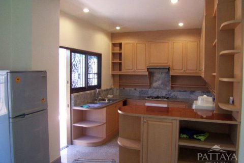 House in Pattaya, Thailand 3 bedrooms № 23990 - photo 2