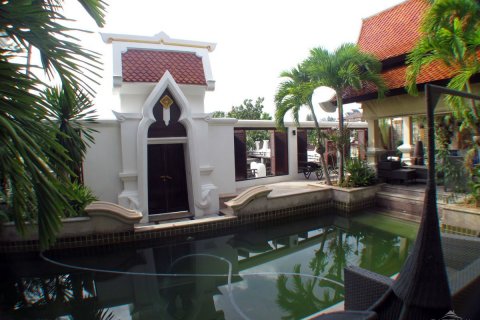 House in Pattaya, Thailand 4 bedrooms № 23444 - photo 25