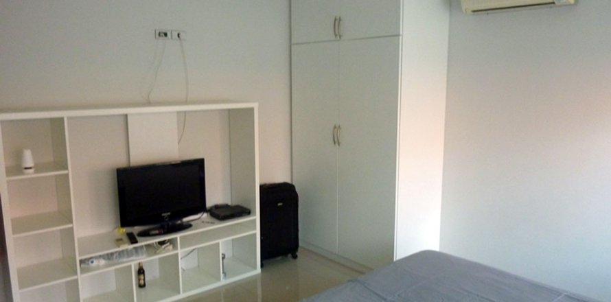 House in Pattaya, Thailand 4 bedrooms № 19839