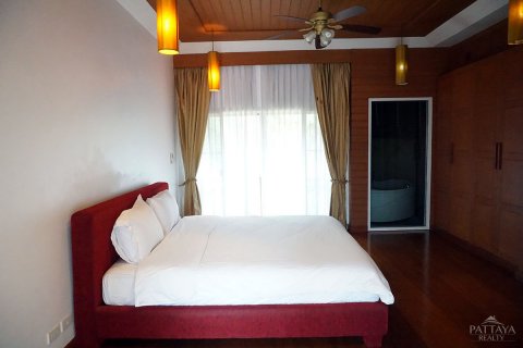 House in Pattaya, Thailand 5 bedrooms № 24360 - photo 25