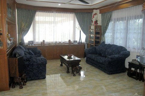 House in Pattaya, Thailand 5 bedrooms № 22941 - photo 17