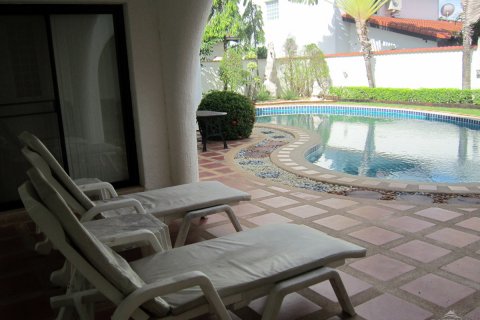 House in Pattaya, Thailand 5 bedrooms № 20286 - photo 6