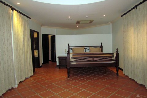 House in Pattaya, Thailand 4 bedrooms № 24068 - photo 30