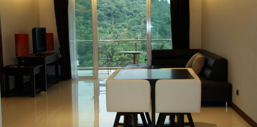 Condo in Pattaya, Thailand, 2 bedrooms  № 23411