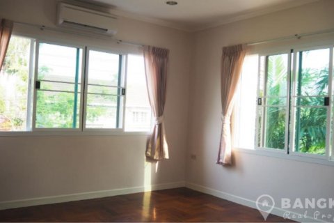 House in Bang Kaeo, Thailand 4 bedrooms № 19411 - photo 13