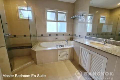 House in Samut Prakan, Thailand 4 bedrooms № 19448 - photo 12