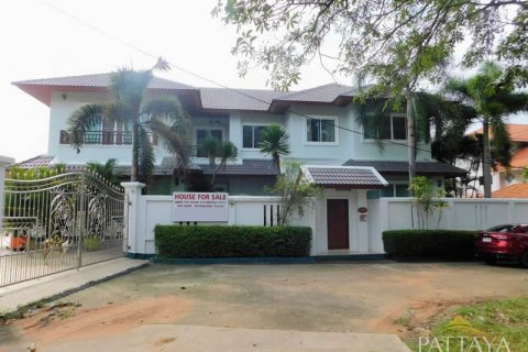 House in Pattaya, Thailand 4 bedrooms № 21236 - photo 1