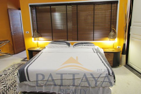 House in Pattaya, Thailand 4 bedrooms № 20876 - photo 20