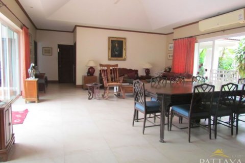 House in Pattaya, Thailand 4 bedrooms № 21627 - photo 24