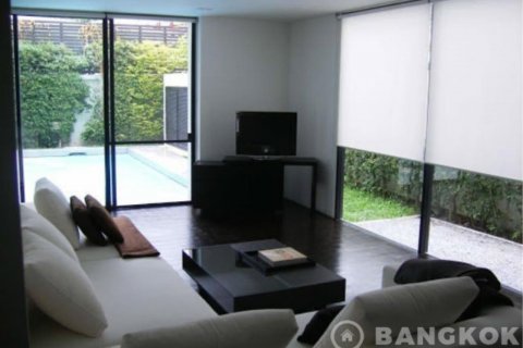 House in Bangkok, Thailand 4 bedrooms № 19502 - photo 3