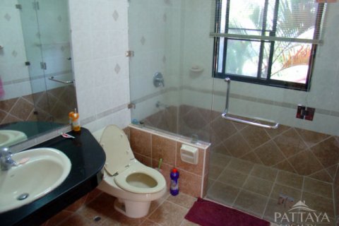 House in Pattaya, Thailand 5 bedrooms № 23245 - photo 17