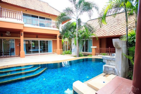 House in Pattaya, Thailand 5 bedrooms № 24360 - photo 3