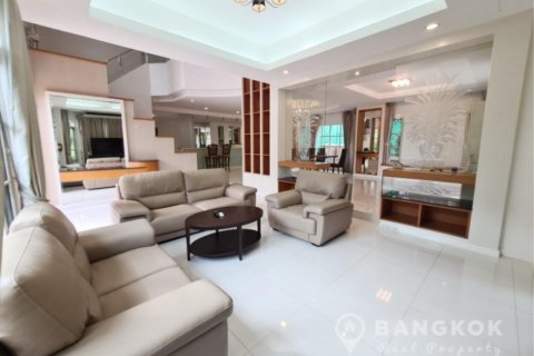 House in Samut Prakan, Thailand 4 bedrooms № 19448 - photo 3