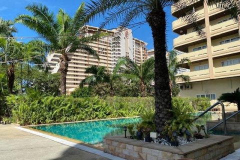 Condo in Pattaya, Thailand, 4 bedrooms  № 22261 - photo 14