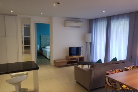 Condo on Jomtien Beach, Pattaya, Thailand, 2 bedrooms  № 20934 - photo 1