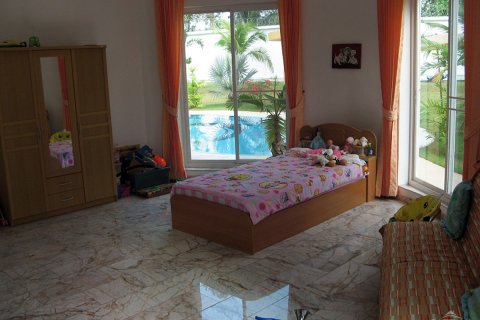 House in Pattaya, Thailand 5 bedrooms № 23095 - photo 4