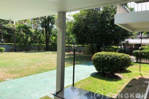 House in Bangkok, Thailand 3 bedrooms № 19415 - photo 9