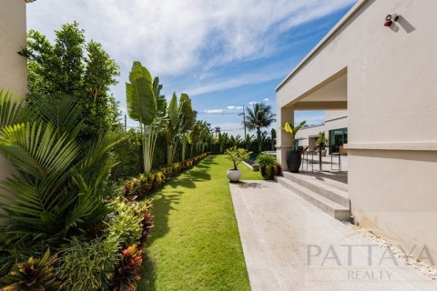 House in Pattaya, Thailand 4 bedrooms № 21157 - photo 21