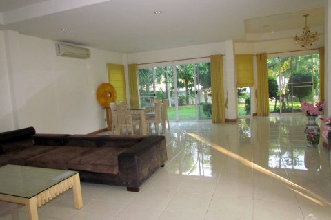 House in Pattaya, Thailand 3 bedrooms № 24226 - photo 13