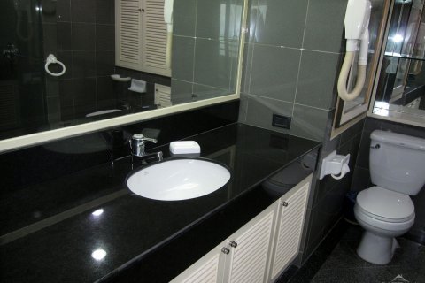 Condo in Pattaya, Thailand, 3 bedrooms  № 22694 - photo 11