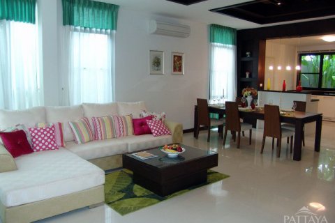 House in Pattaya, Thailand 3 bedrooms № 23398 - photo 4