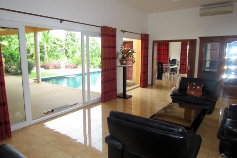House in Pattaya, Thailand 4 bedrooms № 20738 - photo 17