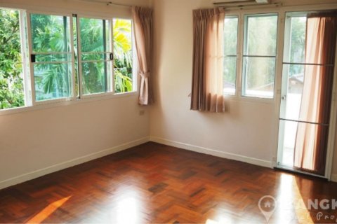 House in Bang Kaeo, Thailand 4 bedrooms № 19411 - photo 20