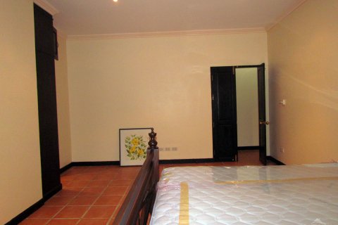 House in Pattaya, Thailand 4 bedrooms № 24068 - photo 13