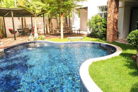 House in Pattaya, Thailand 8 bedrooms № 21949 - photo 22