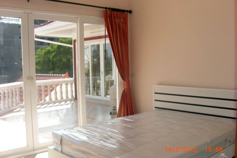 House in Pattaya, Thailand 5 bedrooms № 23400 - photo 17