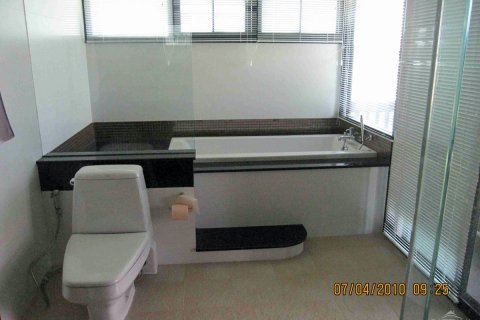 House in Pattaya, Thailand 3 bedrooms № 22888 - photo 15