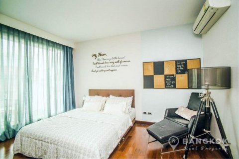 Townhouse in Bangkok, Thailand 4 bedrooms № 19381 - photo 11