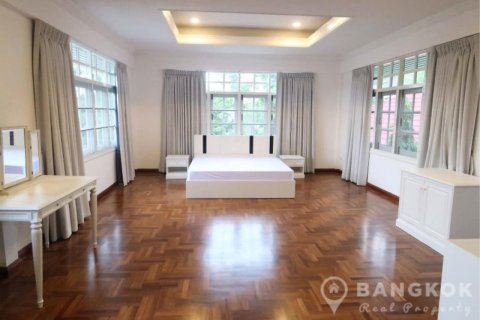 House in Bangkok, Thailand 4 bedrooms № 19390 - photo 8