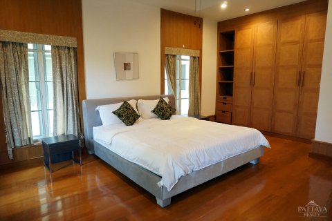 House in Pattaya, Thailand 5 bedrooms № 24359 - photo 22