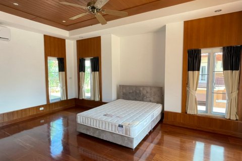 House in Pattaya, Thailand 5 bedrooms № 22412 - photo 10