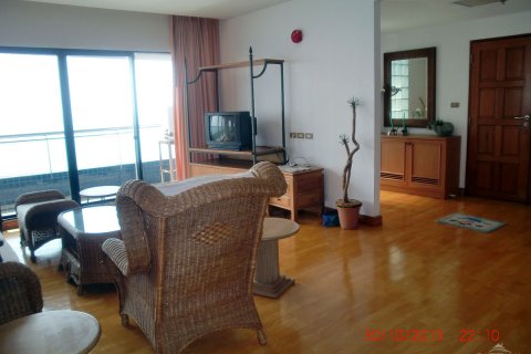 Condo in Pattaya, Thailand, 3 bedrooms  № 24030 - photo 4