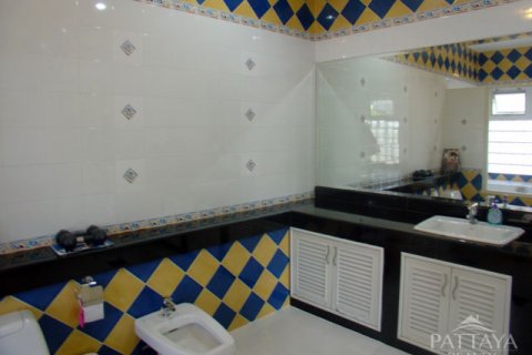House in Pattaya, Thailand 3 bedrooms № 22665 - photo 26