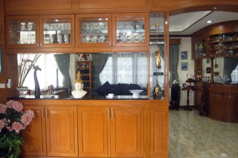 House in Pattaya, Thailand 5 bedrooms № 22941 - photo 15