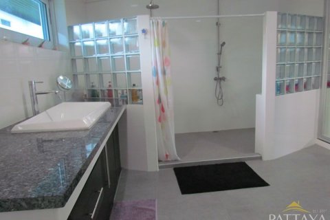 House in Pattaya, Thailand 4 bedrooms № 21473 - photo 27