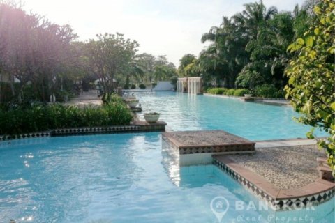 House in Samut Prakan, Thailand 4 bedrooms № 19448 - photo 19