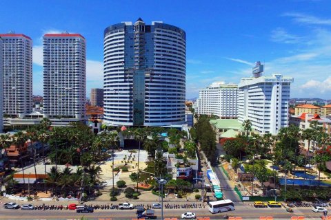 Condo on Jomtien Beach, Pattaya, Thailand, 3 bedrooms  № 20510 - photo 12