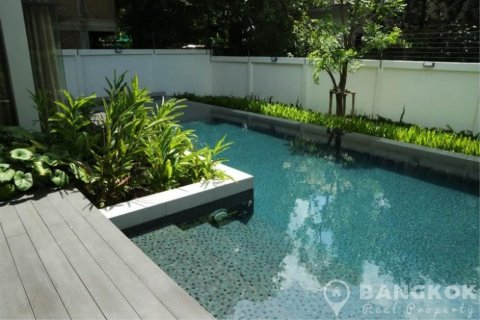 House in Bangkok, Thailand 4 bedrooms № 19503 - photo 28