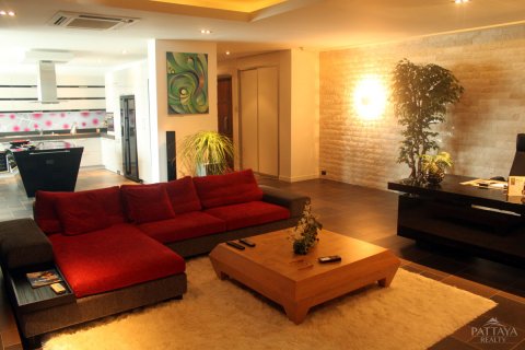 Condo on Jomtien Beach, Pattaya, Thailand, 2 bedrooms  № 23353 - photo 6