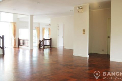 House in Bang Kaeo, Thailand 4 bedrooms № 19411 - photo 4